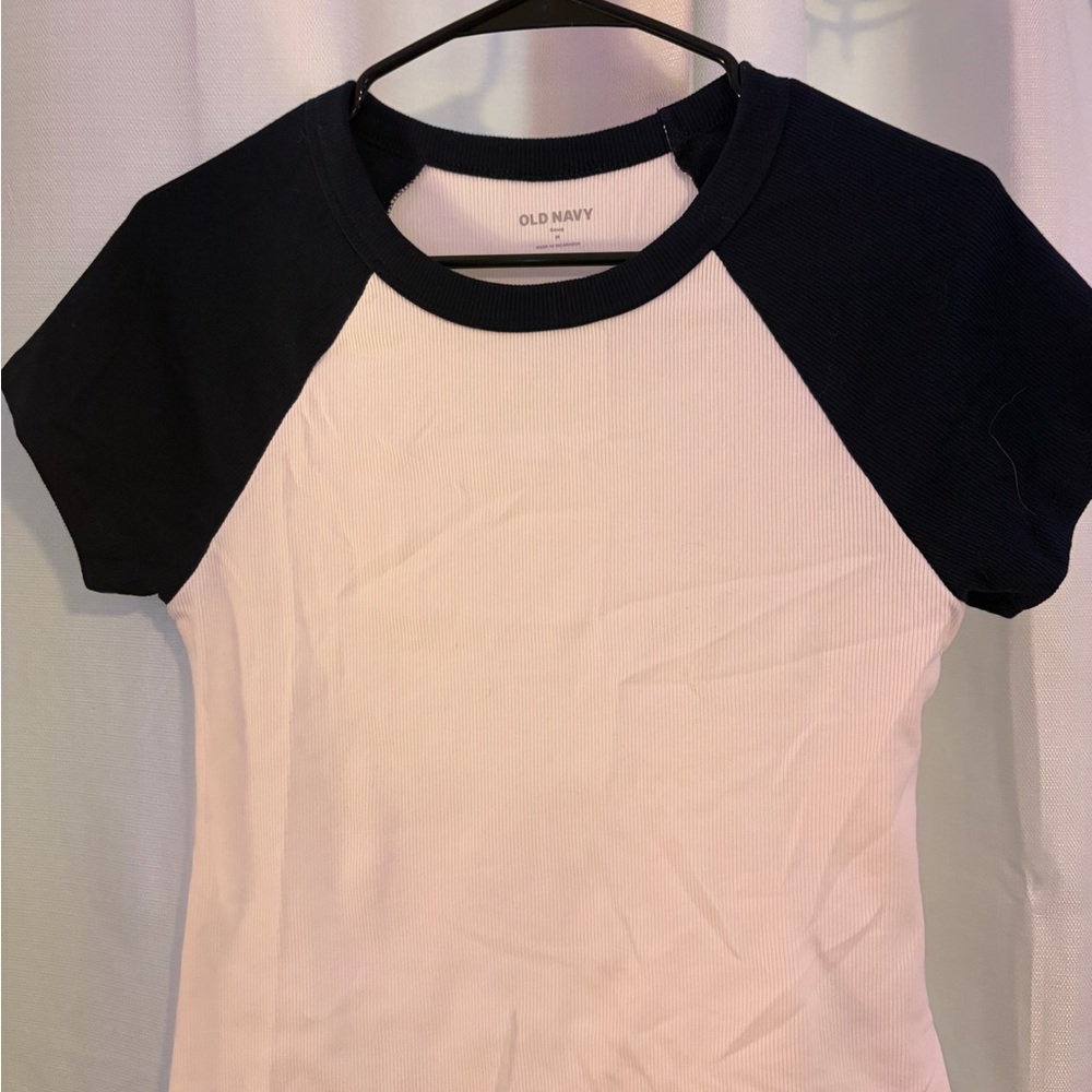 Old Navy Women's Navy Blue and White Short Sleeve Tee